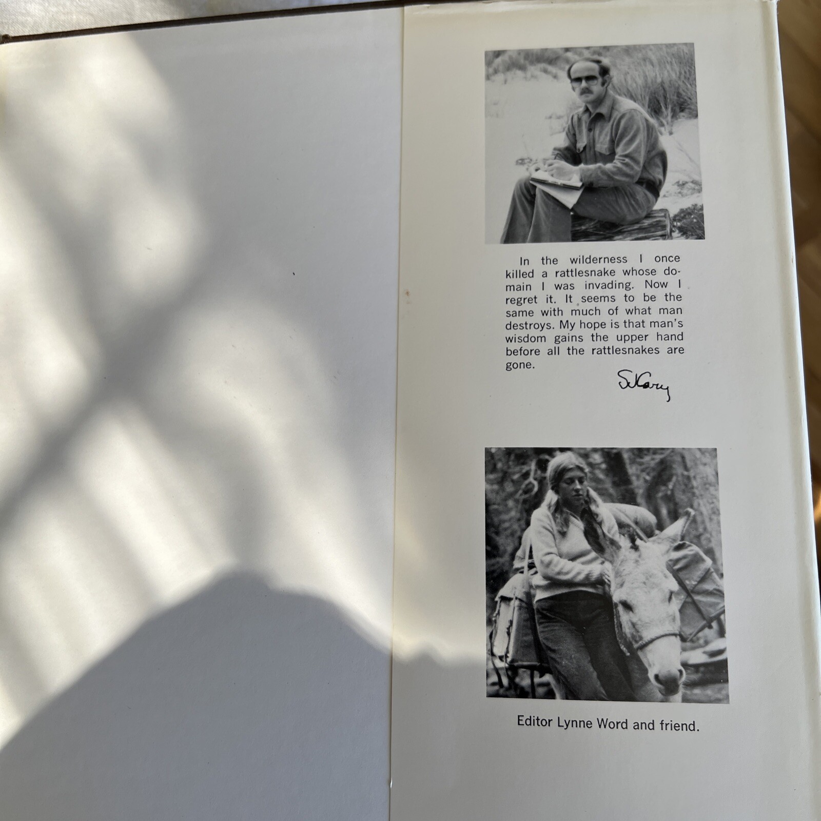 THE LIVING DUNES by JERRY LARSON 1976 Hard Cover Dust Cover 1st Edition- Signed*