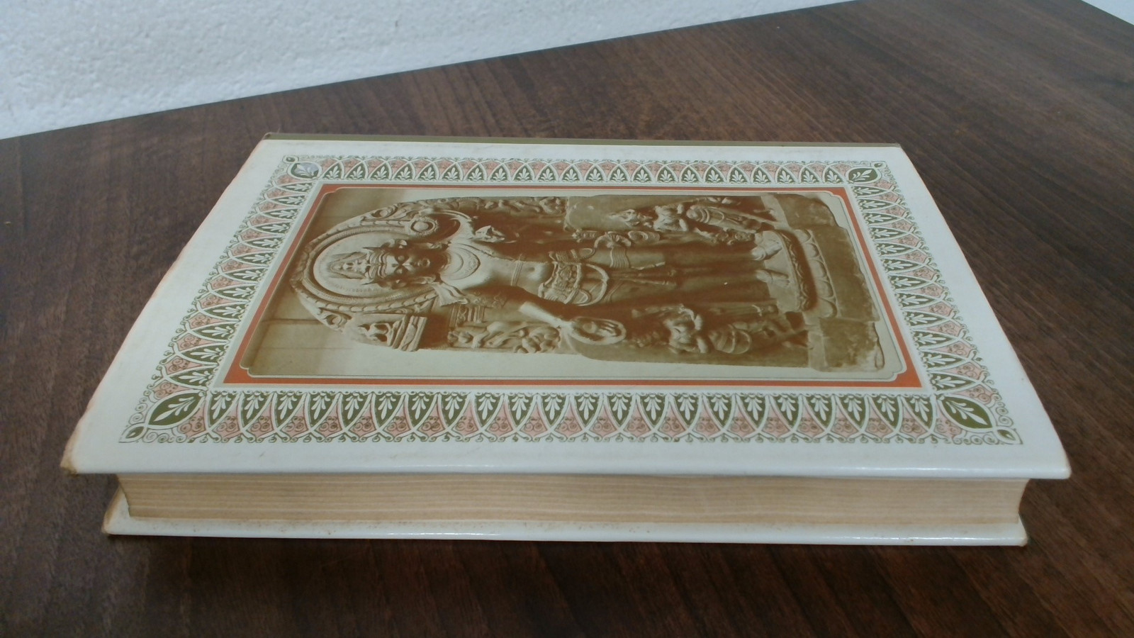India and World Civilization, Singhal, D.P., Sidgwick and Jackson