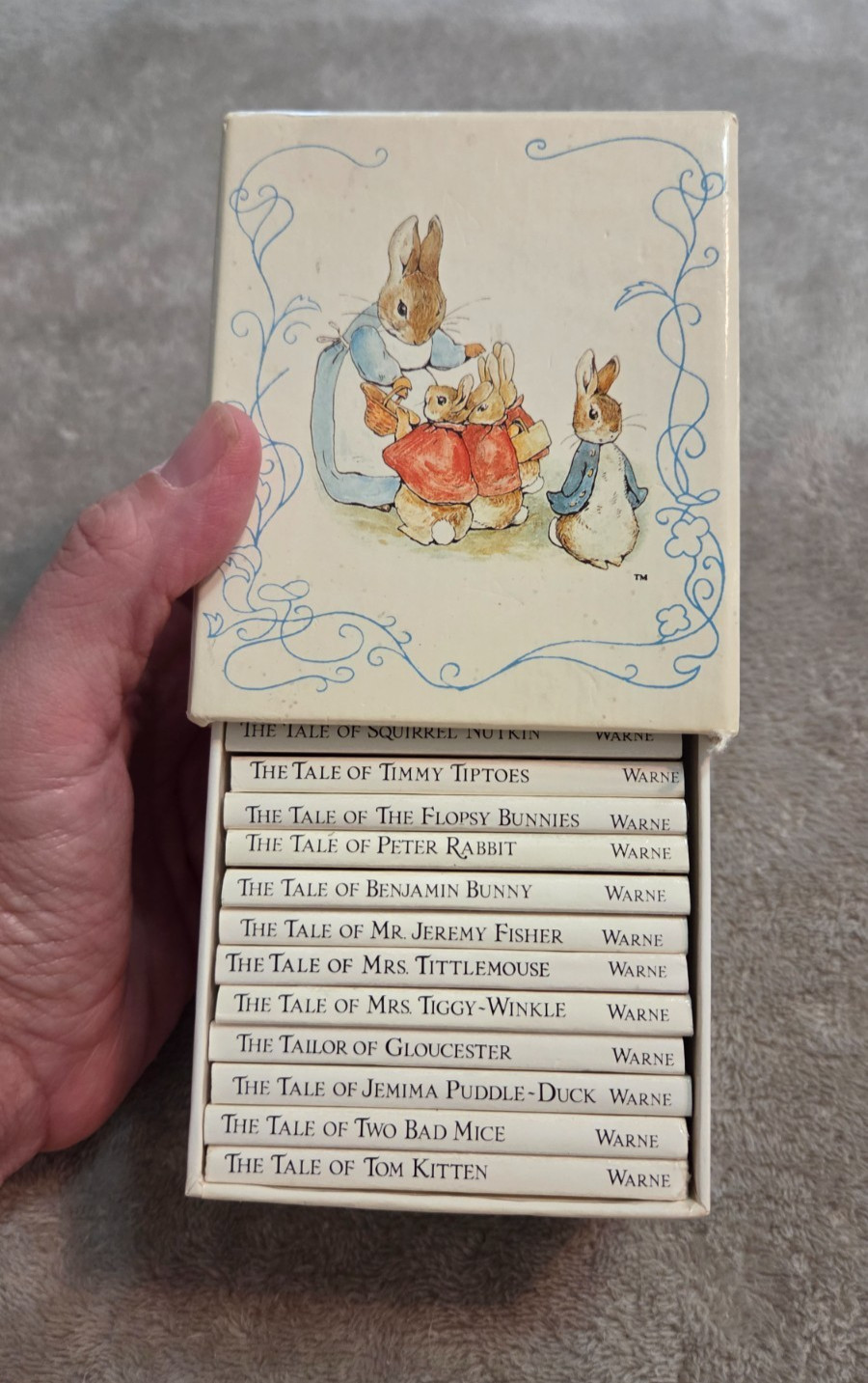 The Miniature World of Peter Rabbit Beatrix Potter 12 Books 1989 Vintage Drawbox