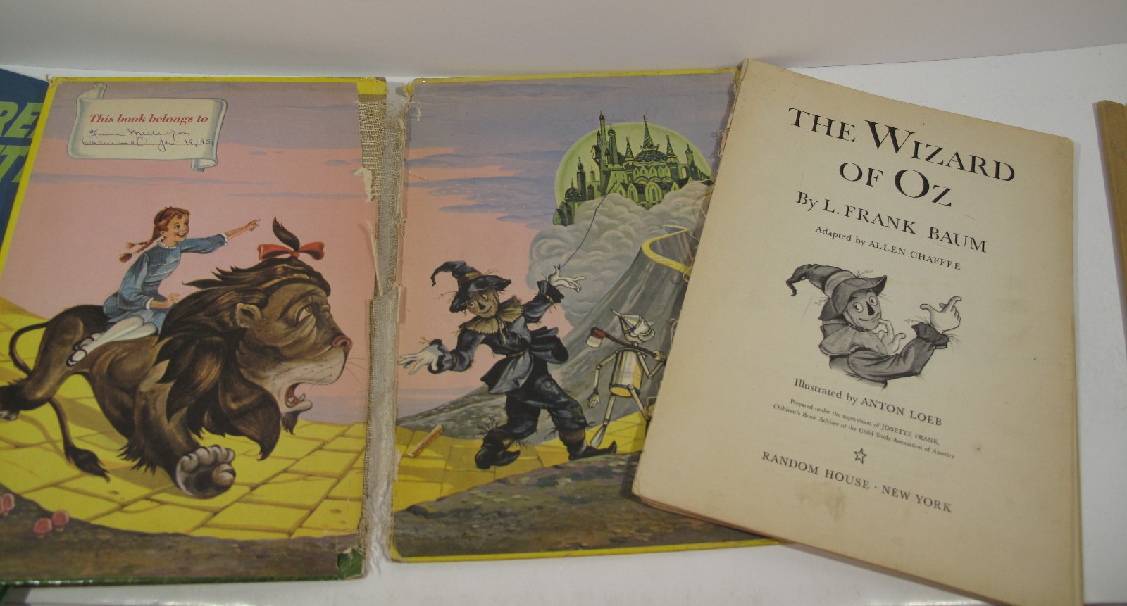 Lot of 4 VTG Books for Crafting~Decor~Wall Art~Wizard of Oz~Bluebeard~Three Pigs