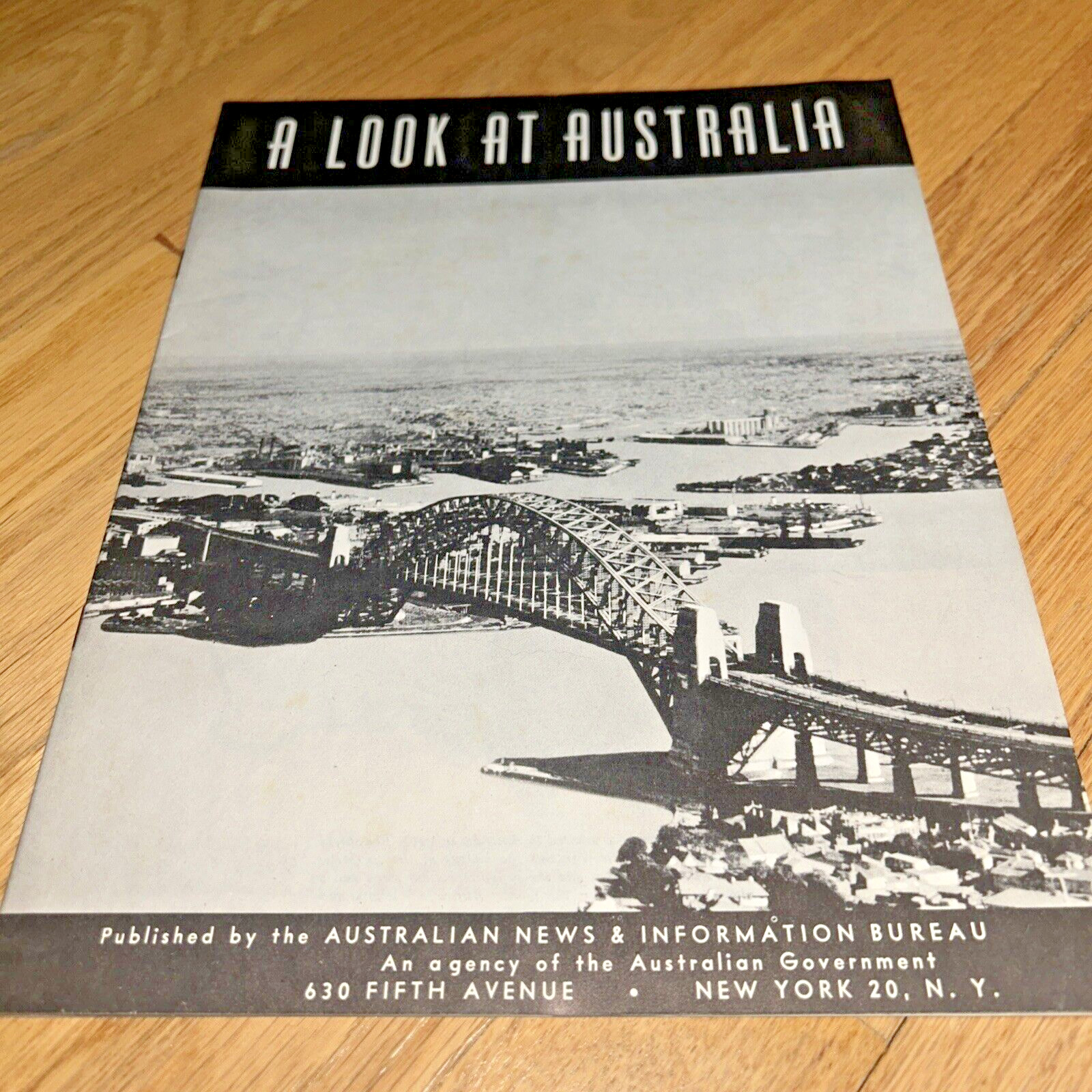 1945 A LOOK AT AUSTRALIA – Government Tourism Book 29 Pages