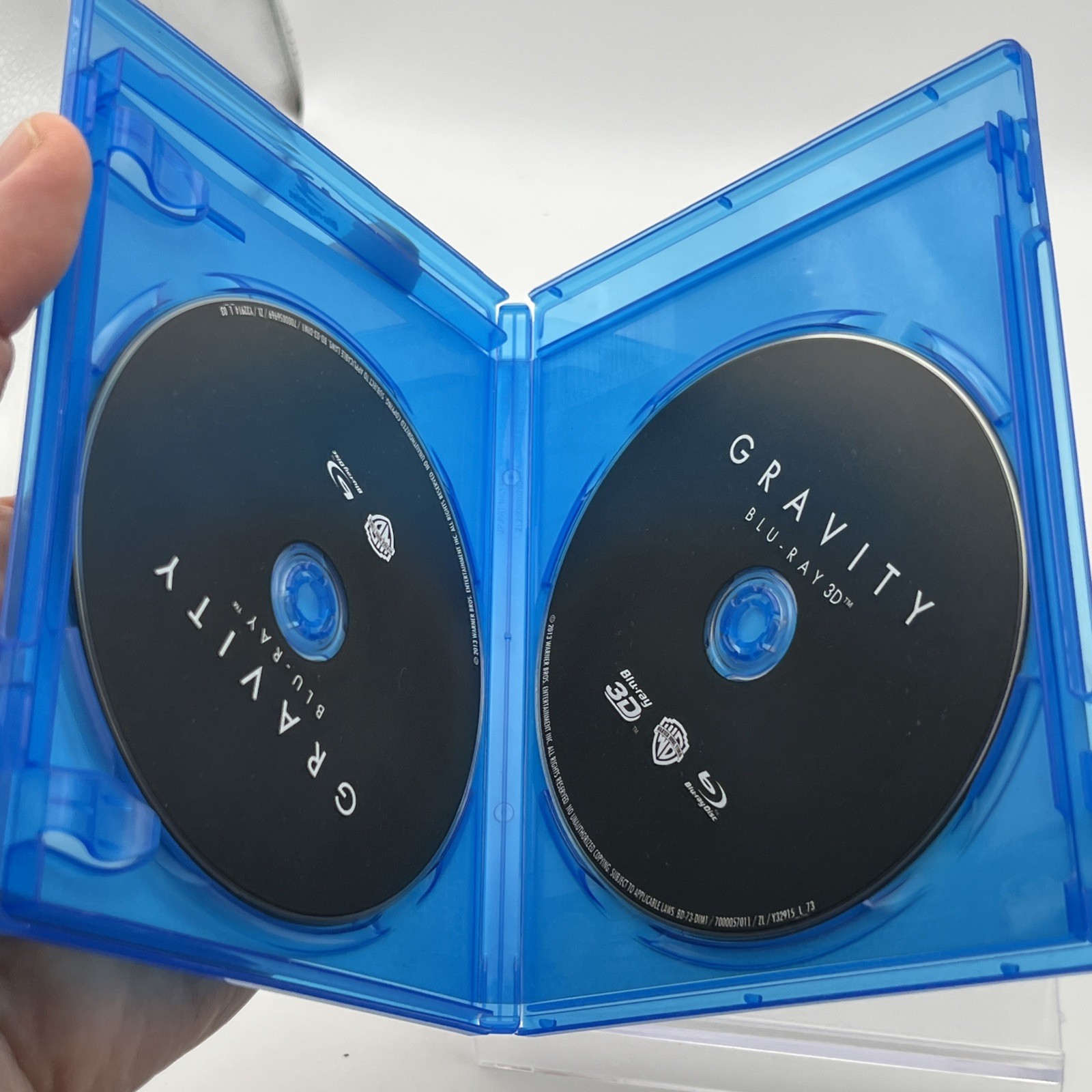 Gravity (Blu-ray 3D + Blu-ray) Sony SACD 5.1 Hindi Audio