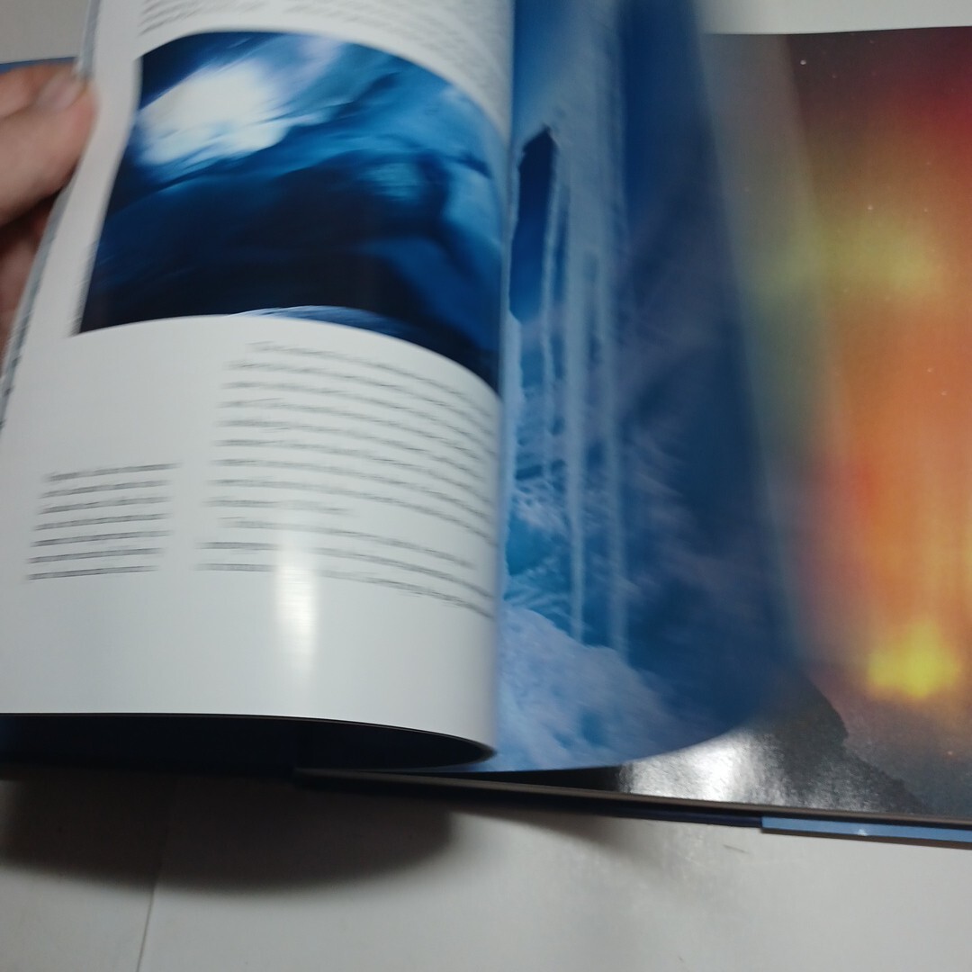 Polar Regions The Illustrated Library Of The Earth