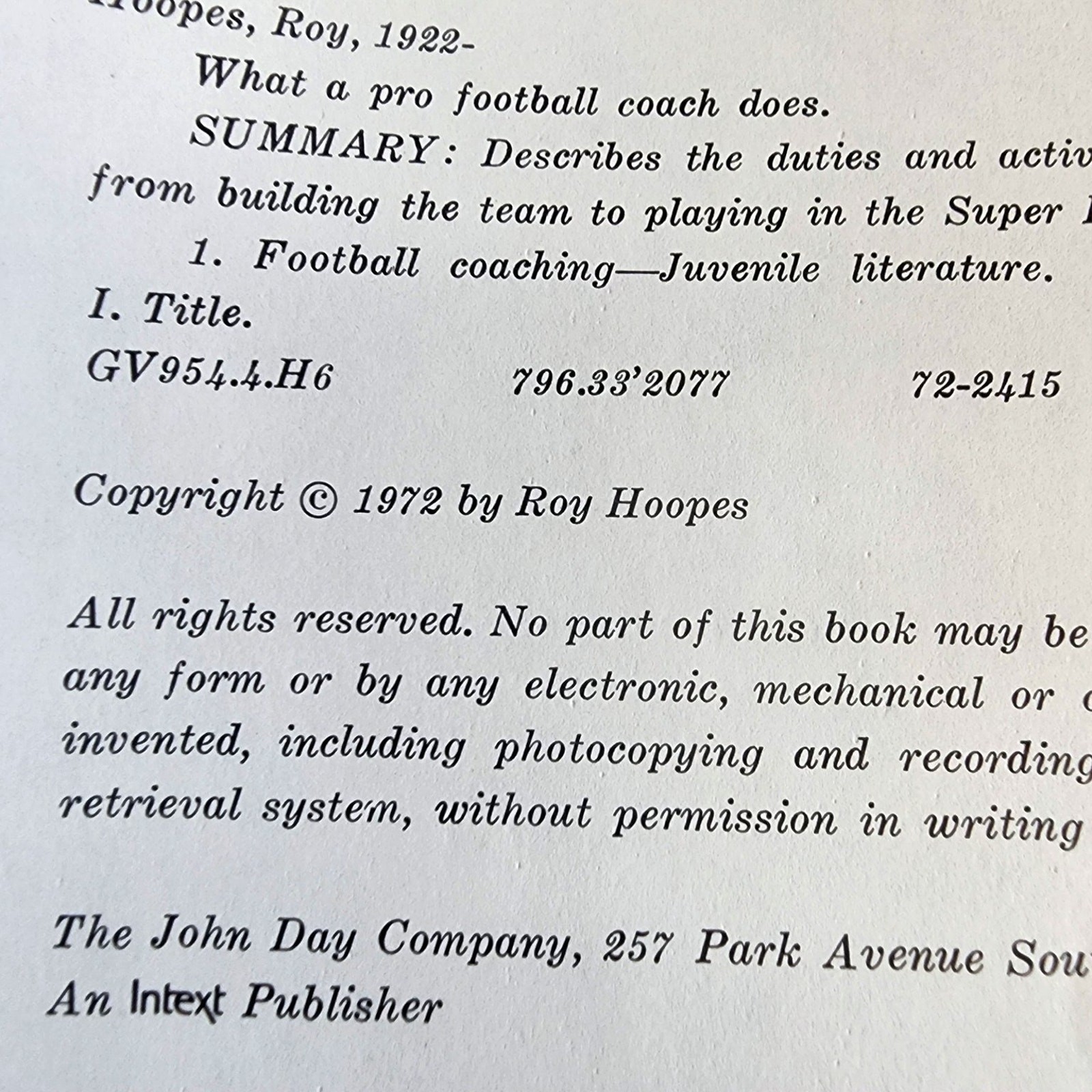 What a Pro Football Coach Does Roy Hoopes 1972 Illustrated John Day Ex-Library *