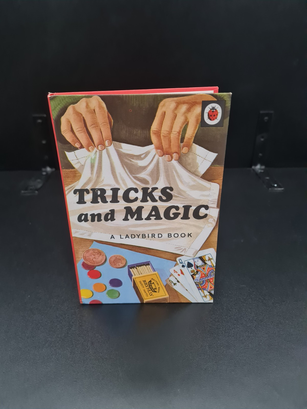 Ladybird Book Tricks and Magic Series 633 15p Edition Robert Ayton 1969 Wills NM