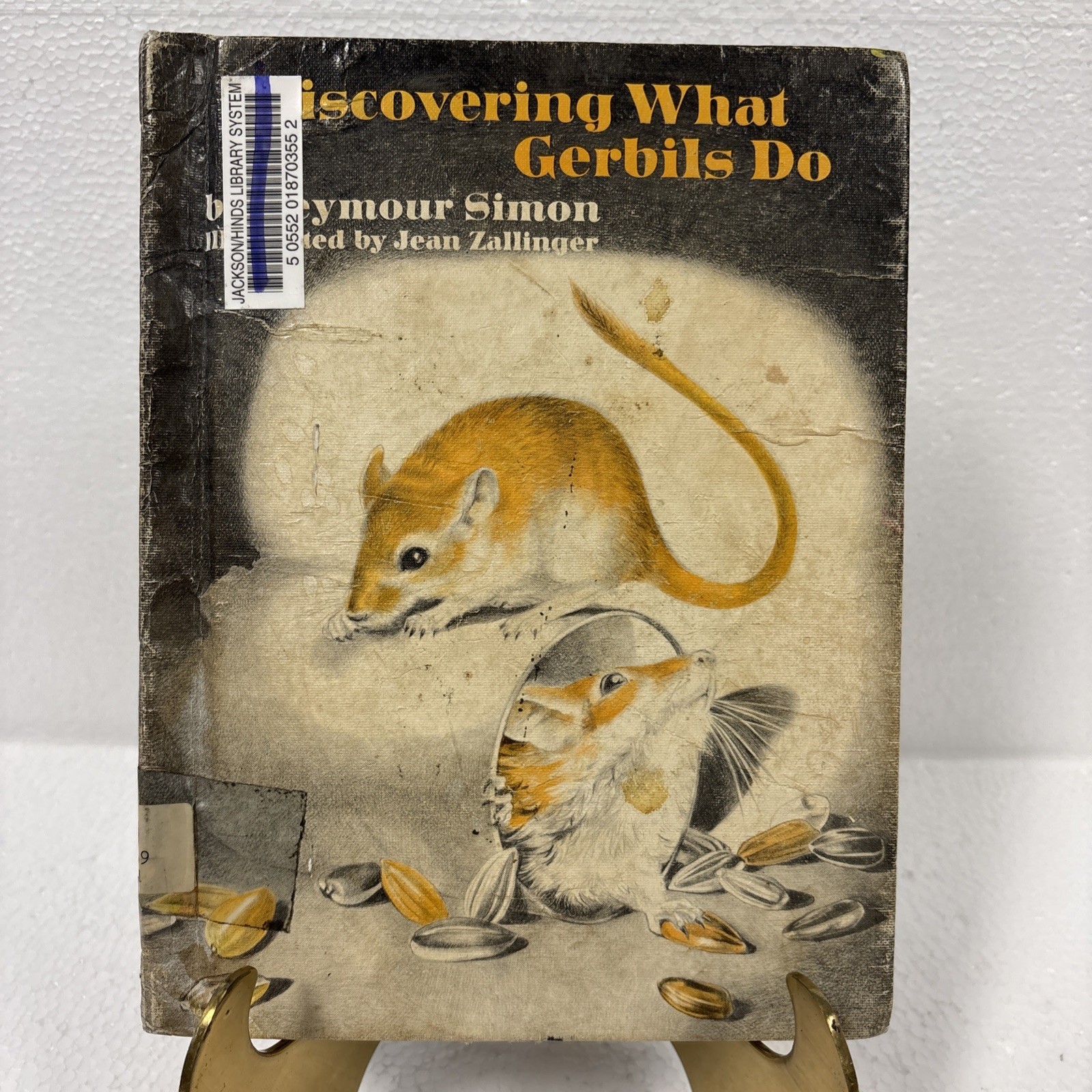 Discovering What Gerbils Do by Seymour Simon & Jean Zallinger, 1971, Ex-Library
