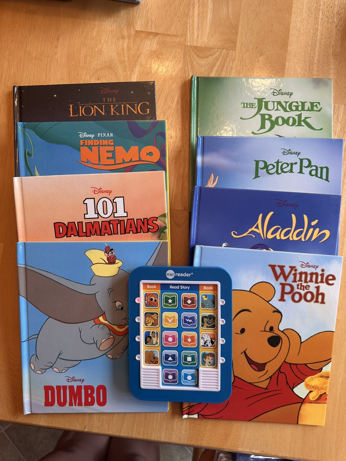 Disney Classic Me Reader Electronic Reader and 8-Book Library 3 Inch, Accesso…