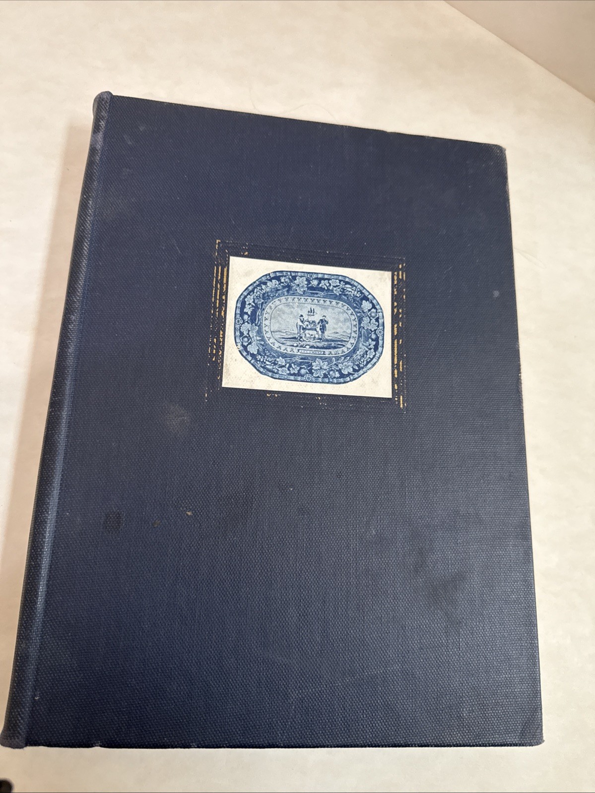 American Historical Views on Staffordshire China by Ellouise Baker Larsen 1st Ed