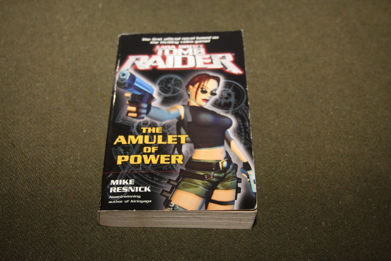 Lara Croft Tomb Raider: The Amulet of Power by Mike Resnick 2003 PB 1st Printing