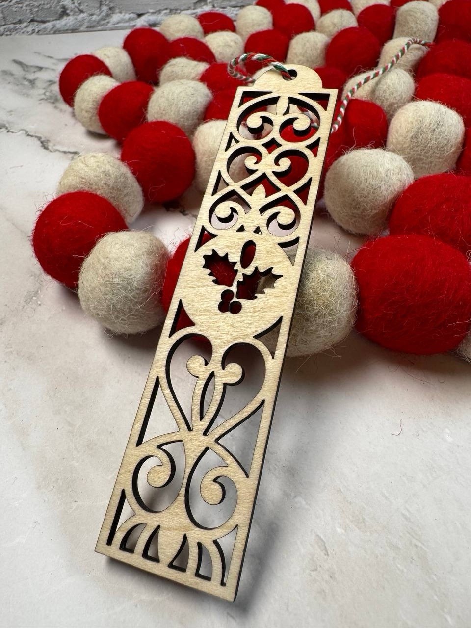 Wooden Christmas Bookmark Holly Leaf Berry Ornament 5×1.5 in Reading Decor Gift