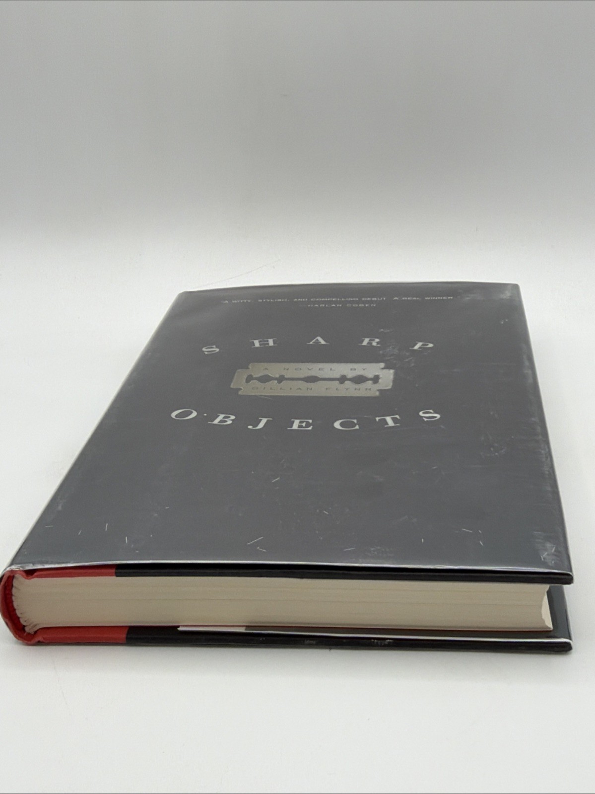 Sharp Objects: A Novel by Gillian Flynn 1st Edition 2006 Shaye Areheart Books