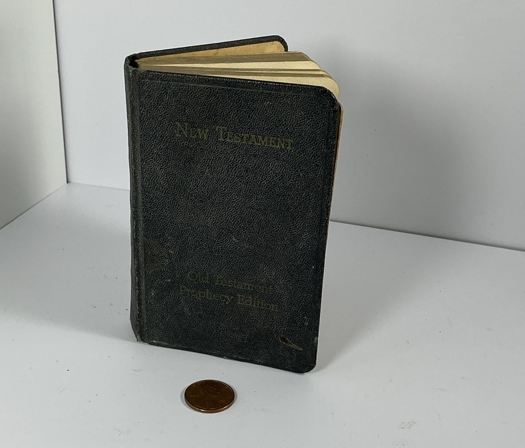 New Testament Old Testament Prophecy Edition by Million Testaments Campaign