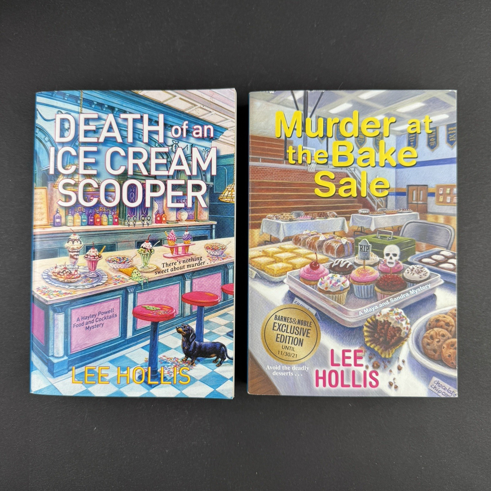 10 Lee Hollis Cozy Mystery Paperback Lot