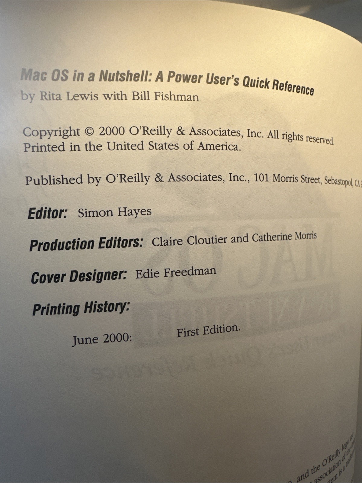 MAC OS In a Nutshell (O’reilly) by Rita Lewis with Bill Fishman 2000 Paperback