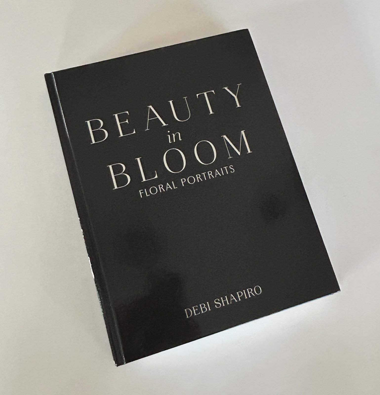 Beauty in Bloom: Floral Portraits – Hardcover By Shapiro, Debi – GOOD