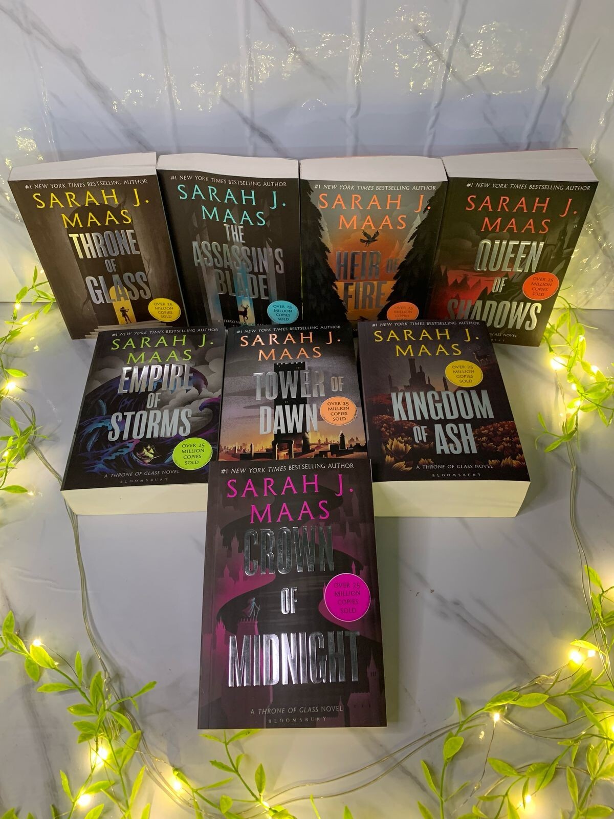 Throne of Glass by Sarah J. Maas Box Set (Paperback, 2023, Bloomsbury )