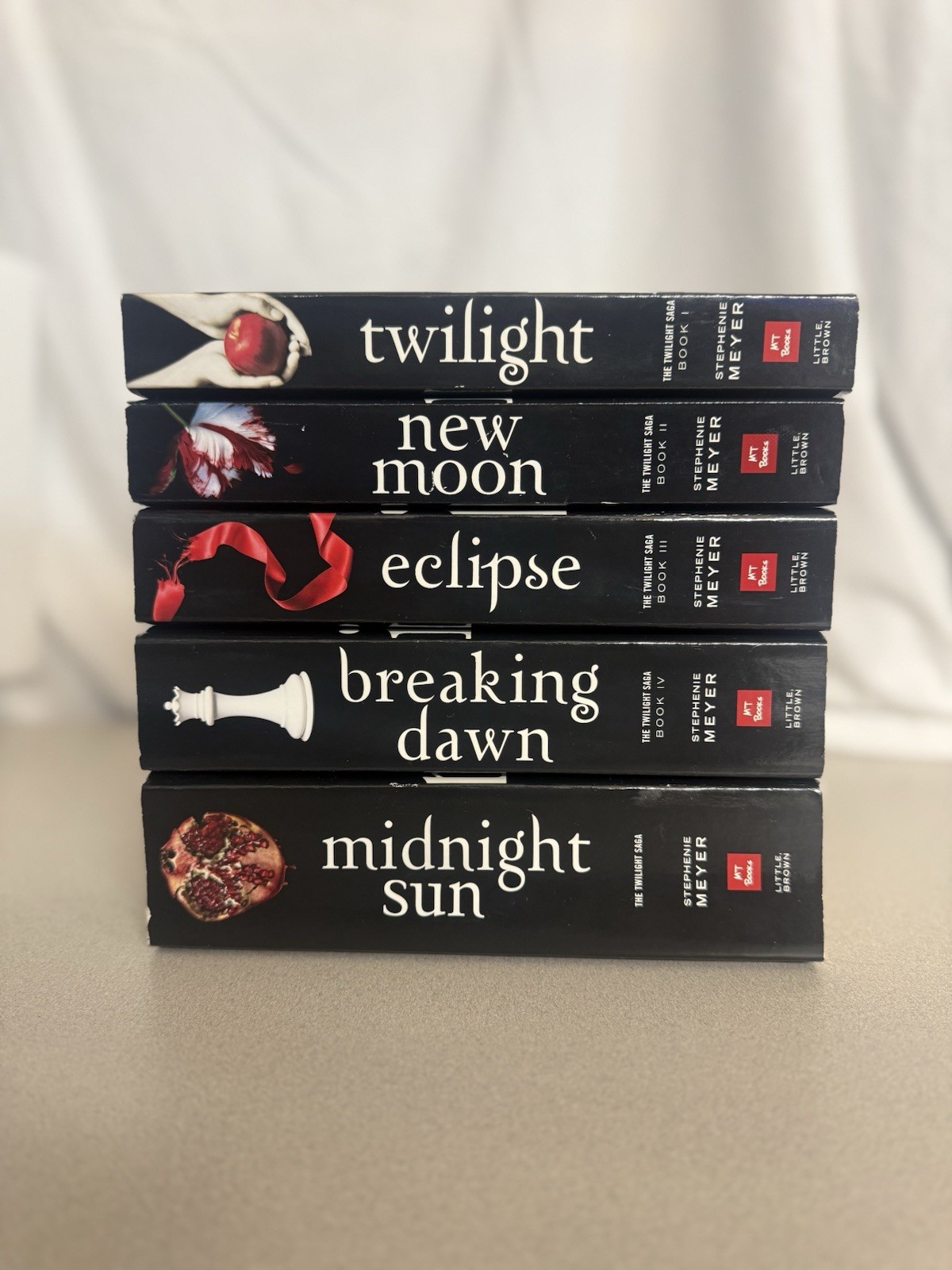 Twilight Saga Complete Series 5 Book Set Stephenie Meyer Paperback Lot New Cover