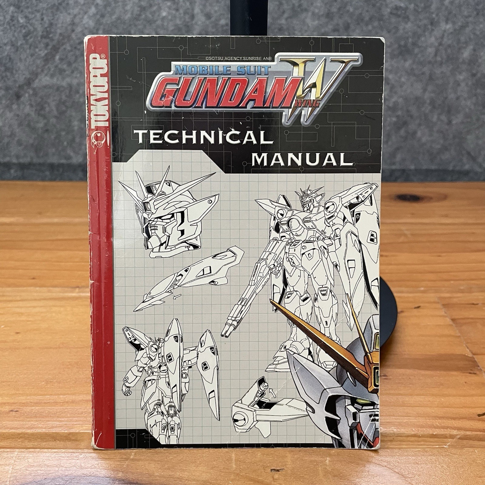 Mobile Suit Gundam Wing Technical Manual Book #1 Tokyopop Anime Wing Zero