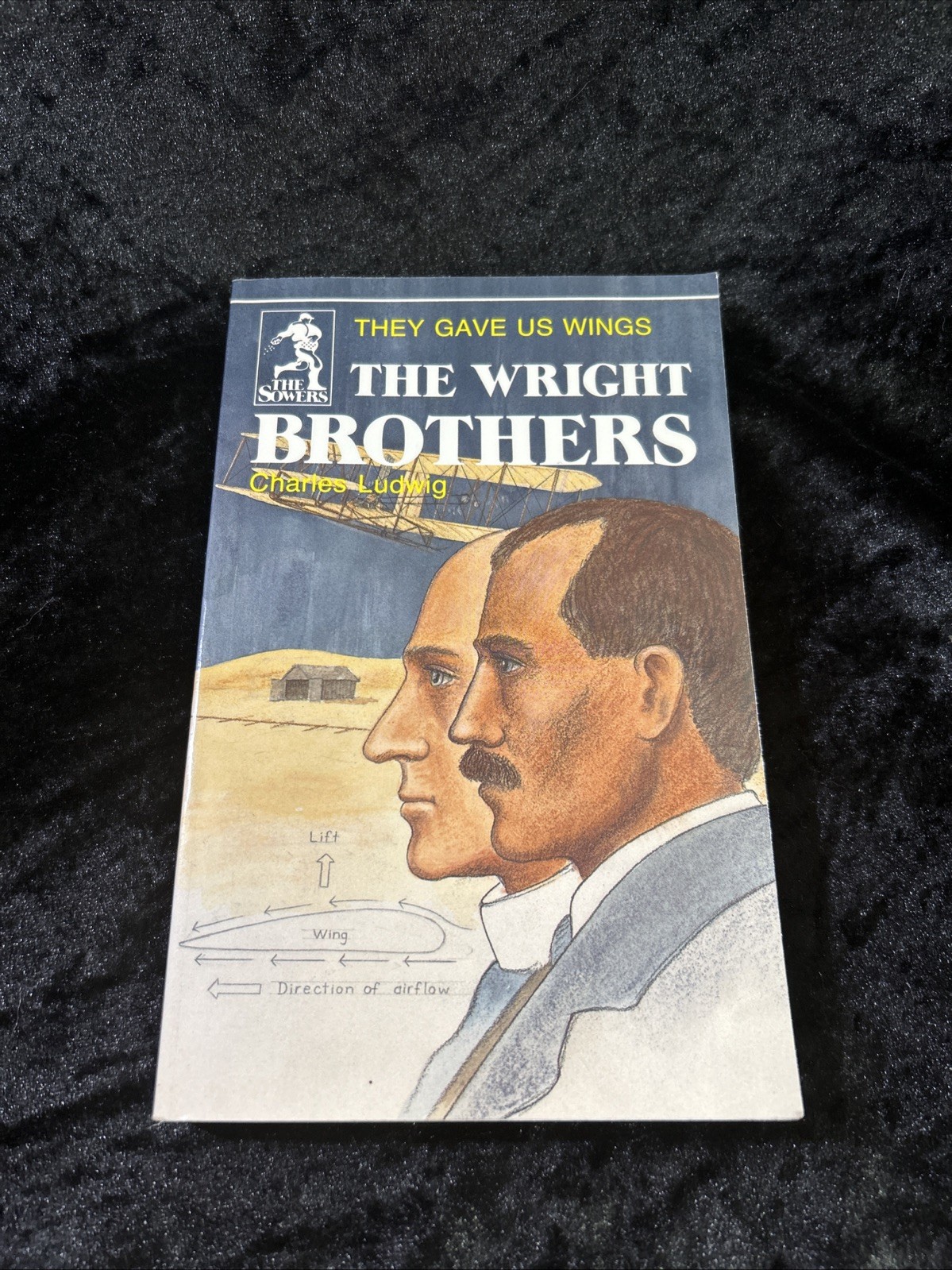 The Wright Brothers: They Gave Us Wings – Charles Ludwig – 1985 p/b Mott Media