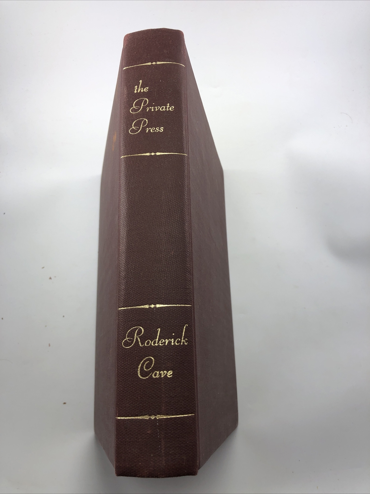 The Private Press by Roderick Cave / Watson-Guptill / 1971 / First US Edition