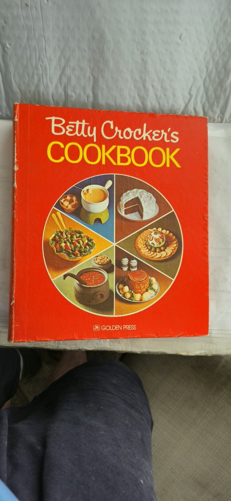 Betty Crocker’s Cookbook Hardcover VINTAGE 1976. 26th Printing. Good Shape
