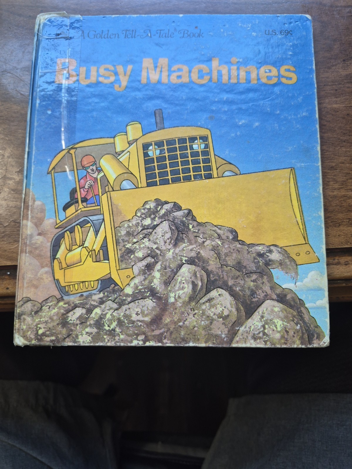 Busy Machines – David L. Harrison. Richard Walz, Illus. Golden Book 1985 – VG