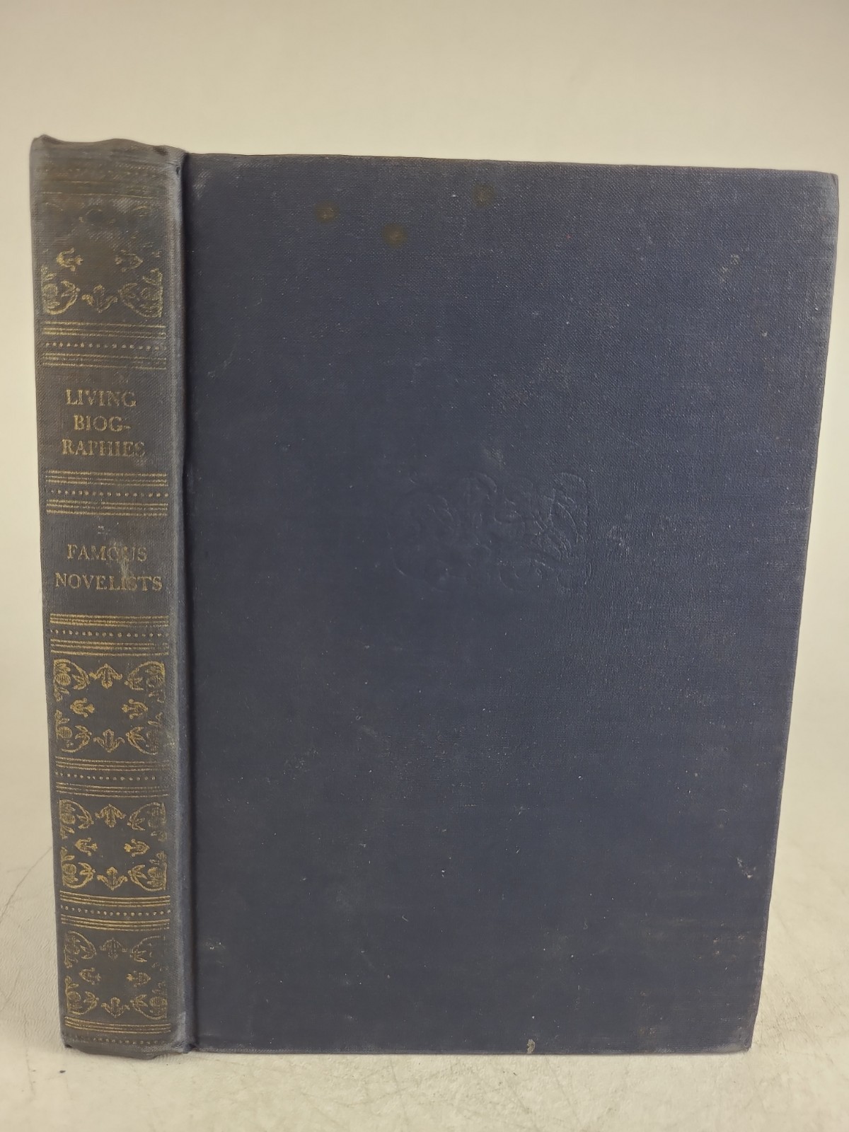 Living Biographies of Famous Novelists by Henry and Dana Lee Thomas 1943 HC