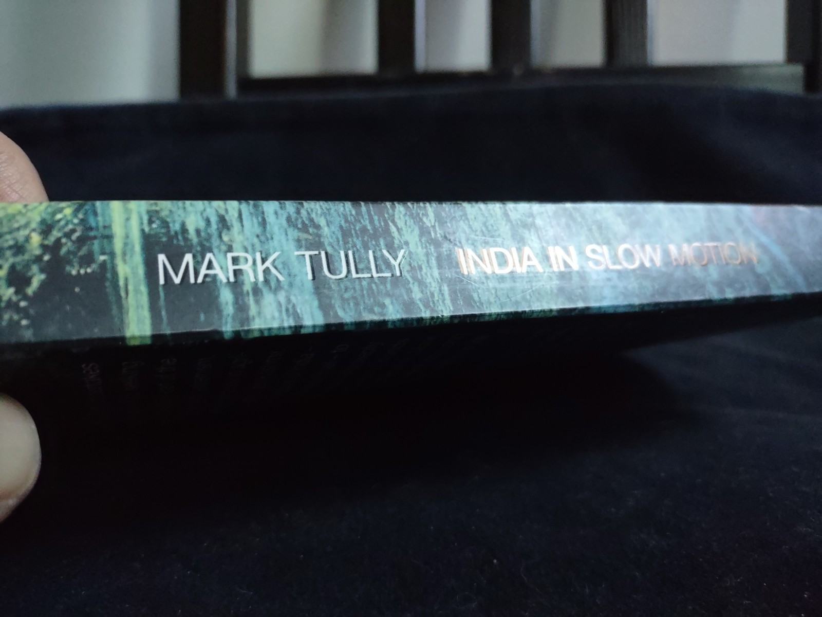 India In Slow Motion Mark Tully UK Softcover Book Travel Stories Journey Penguin
