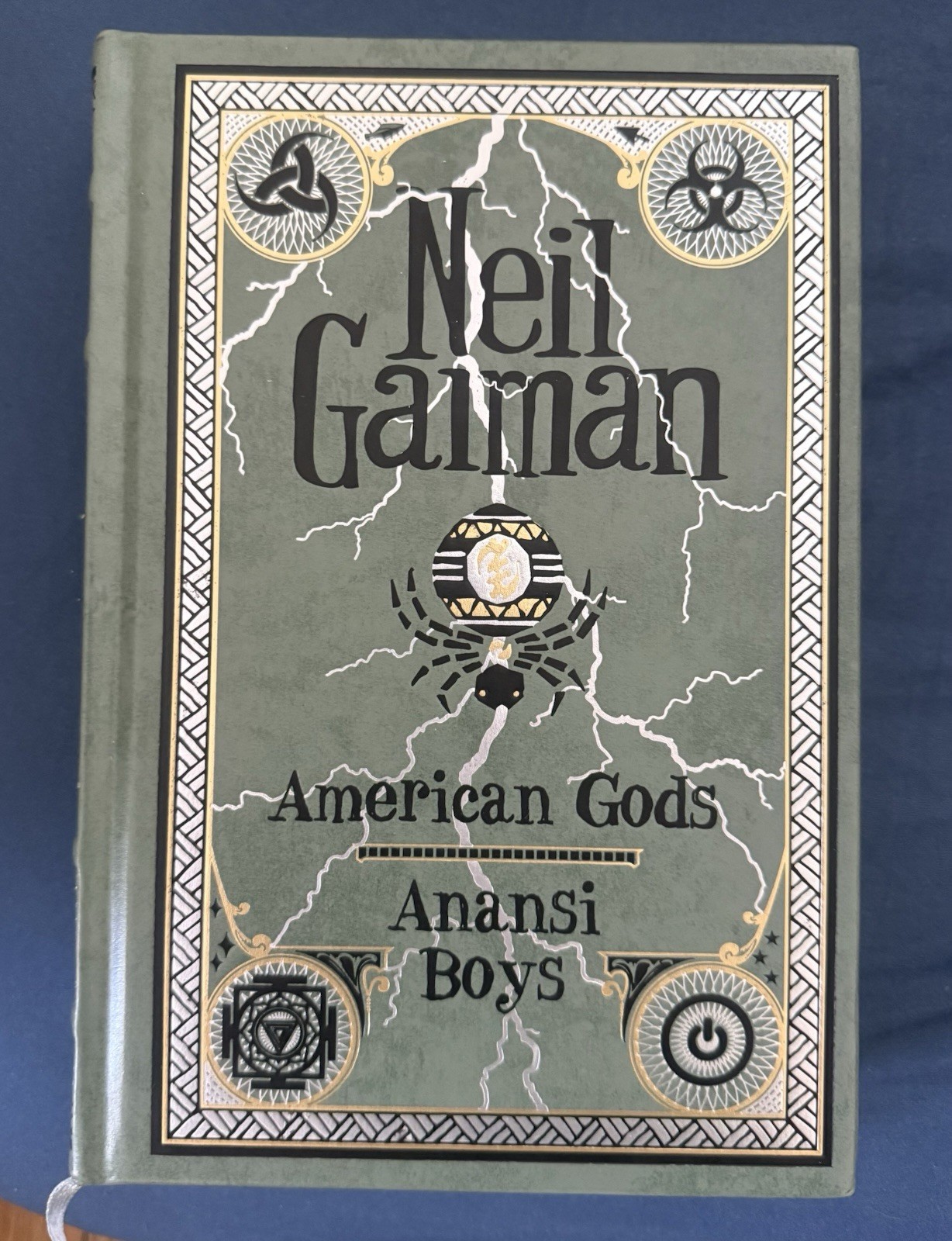 Neil Gaiman – American Gods/Anansi Boys – B&N HC 2011 Silver Gilt Pages