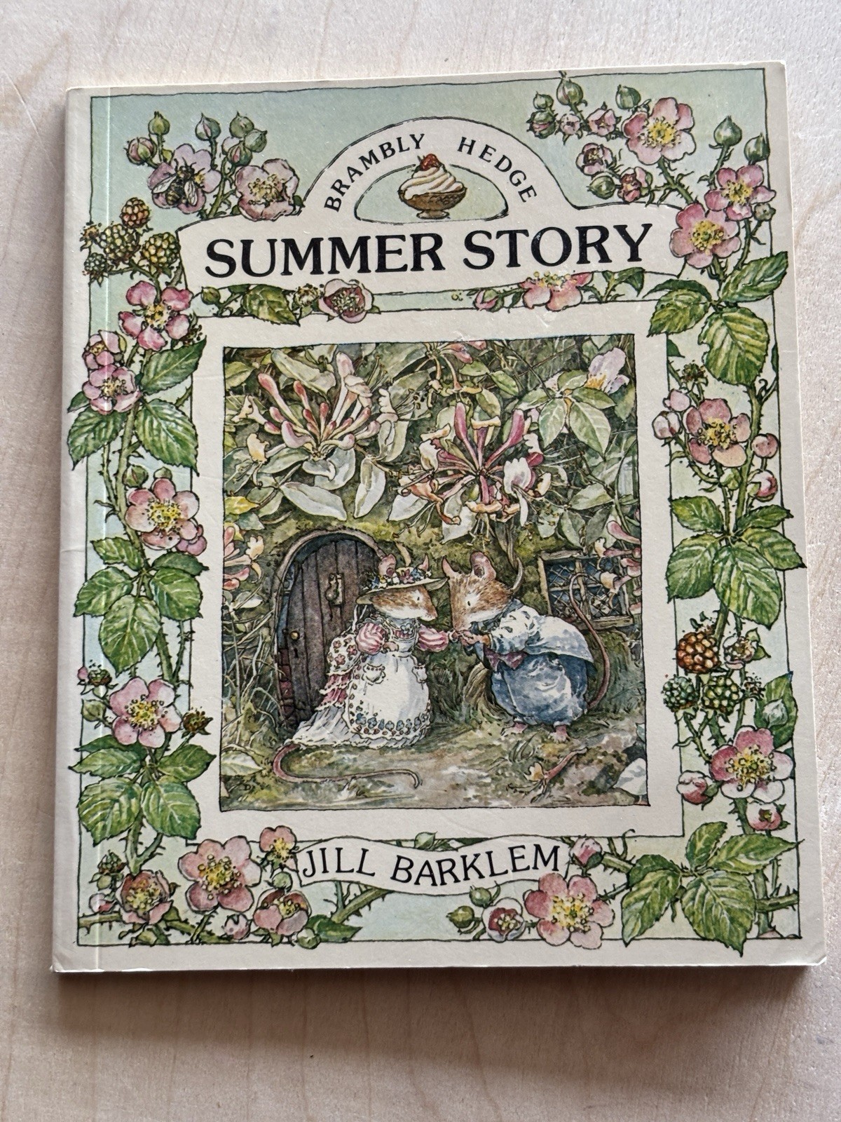 Vintage Brambly Hedge PB LOT of 2 Summer Spring Story Jill Barklem 1987