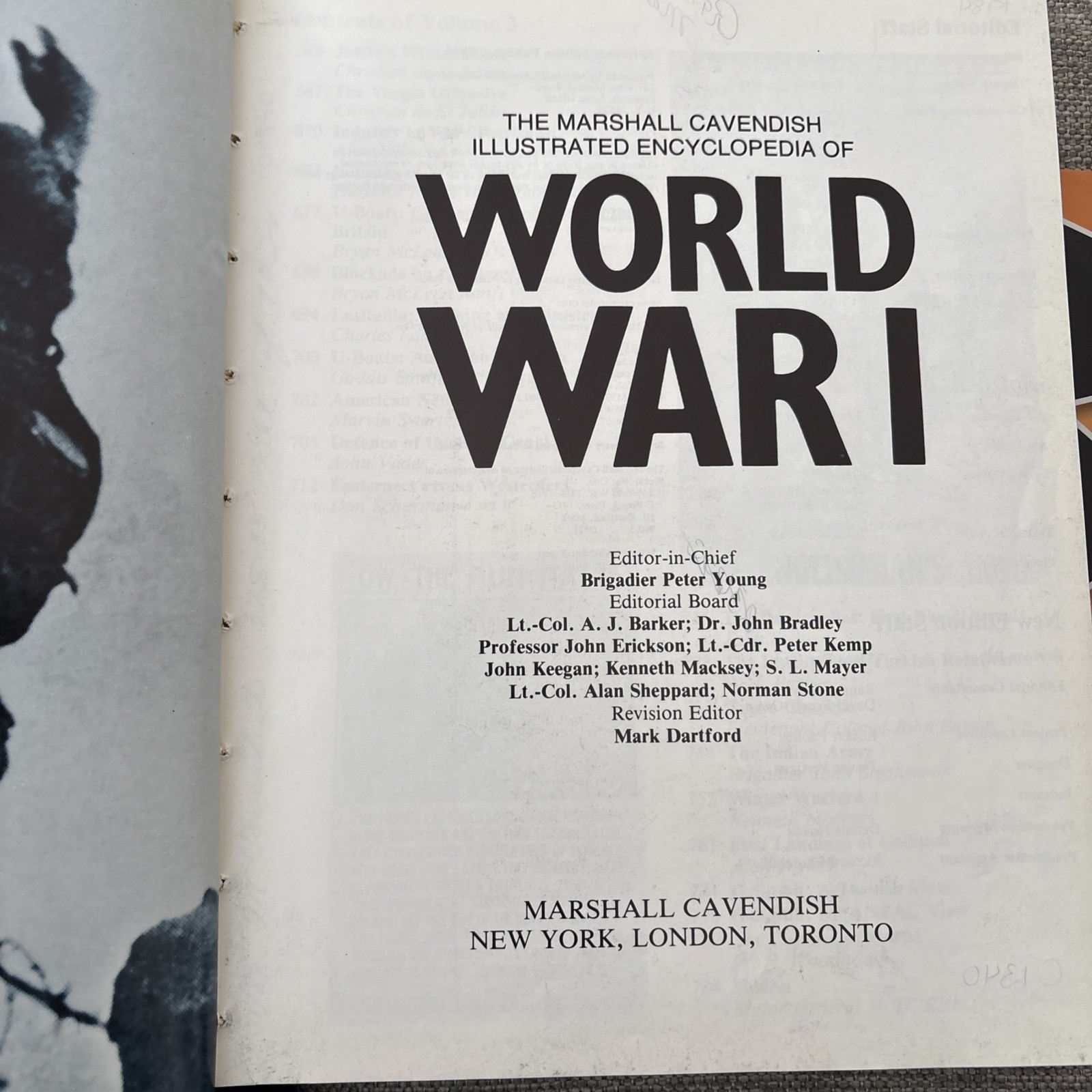 The Marshall Cavendish Illustrated Encyclopedia Of World War I: Volume 3: 1915