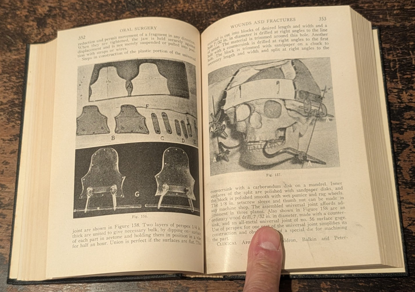 Year Book of Dentistry 1944 by Darlington, Et al. Year Book Publishers-701 pages