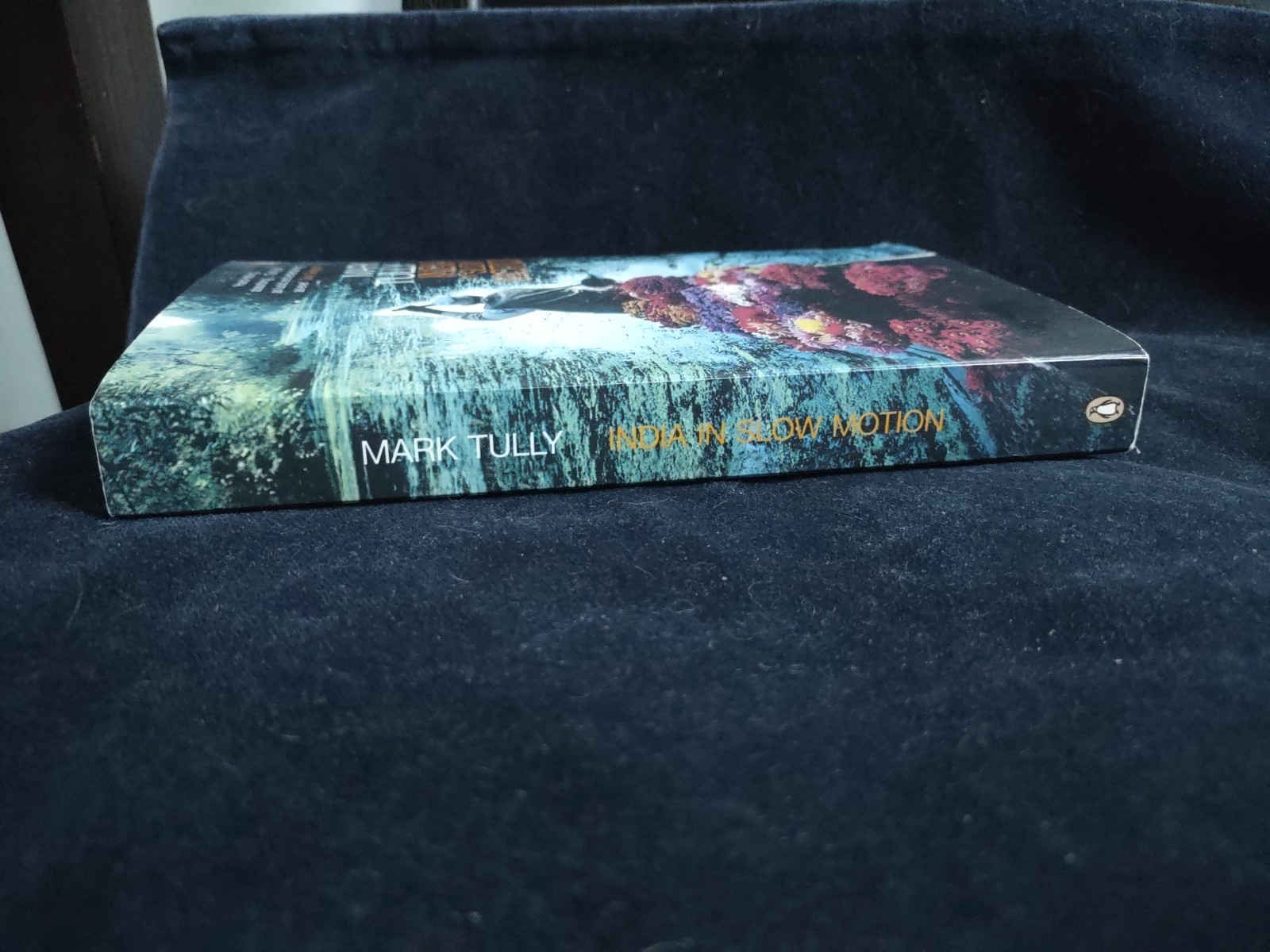 India In Slow Motion Mark Tully UK Softcover Book Travel Stories Journey Penguin