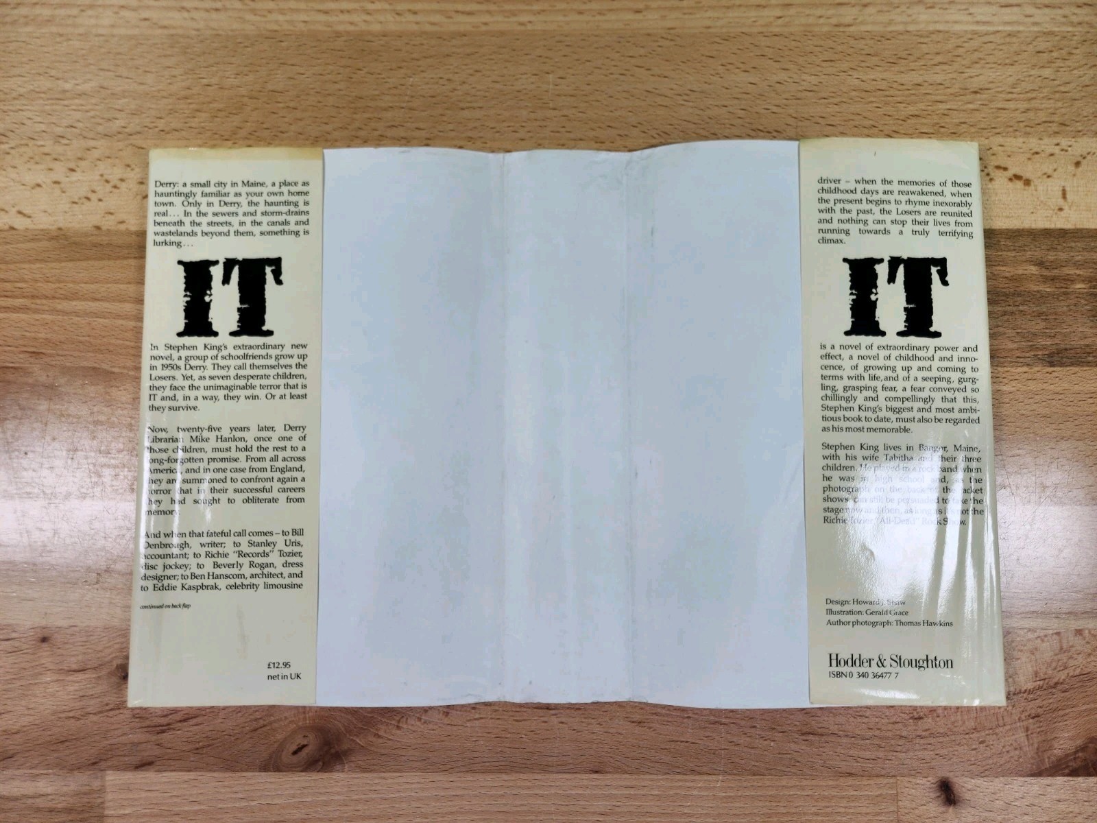 IT Stephen King UK True First Edition 1st Print Hodder & Stoughton Hardcover DJ