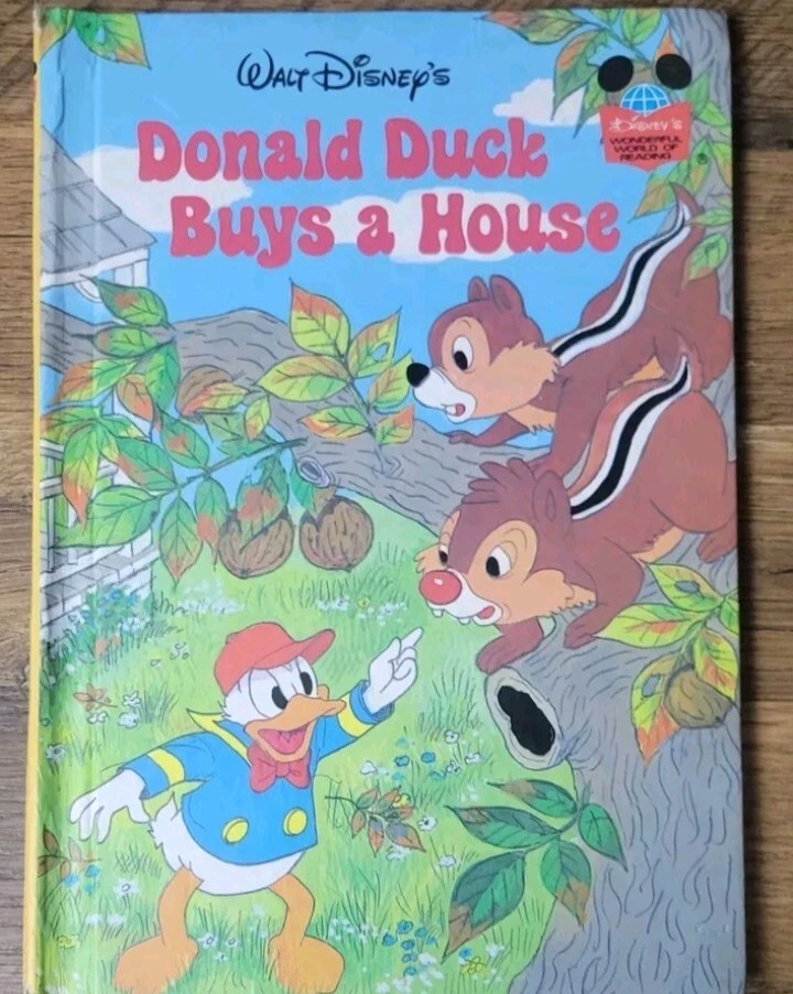 Vintage 1986 Walt Disney’s Donald Duck Buys A House Child Book Great Binding