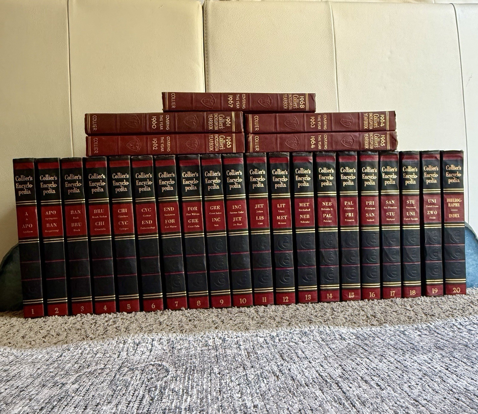 Collier’s Encyclopedia Vol 1-20 FULL SET 1960 VTG Black & Red + 5 Yearbooks