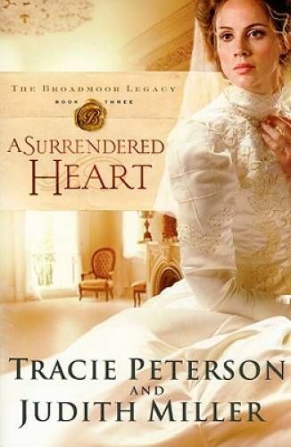 A Surrendered Heart (Broadmoor Legacy, Book 3) – Paperback – GOOD
