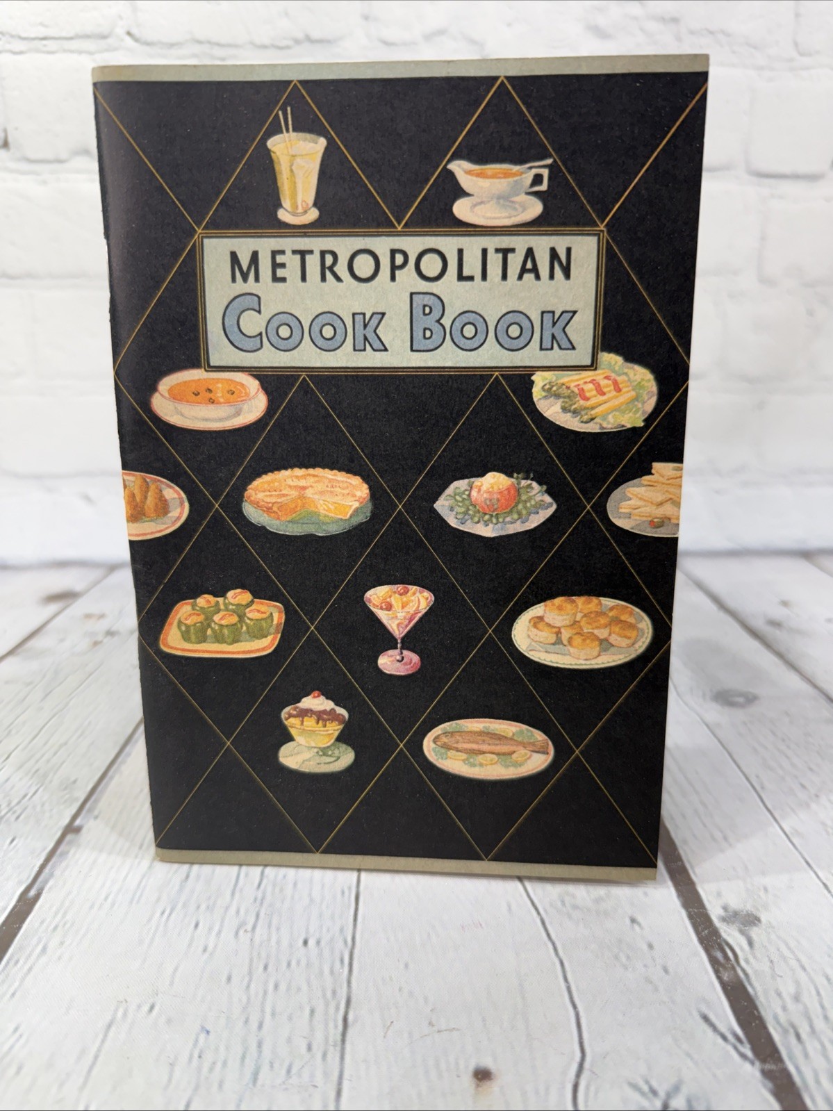 1950s METROPOLITAN COOK BOOK MCM LIFE INSURANCE COMPANY 64 PAGES RETRO VTG RARE