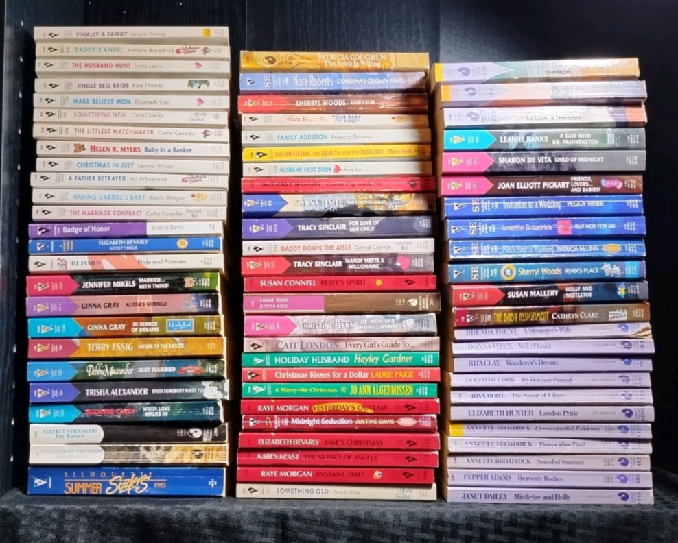 ROMANCE PAPERBACKS – BUILD YOUR OWN LOT Silhouette