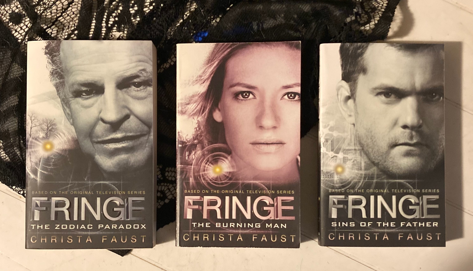 Christa Faust – Fringe (Original Novels Trilogy)