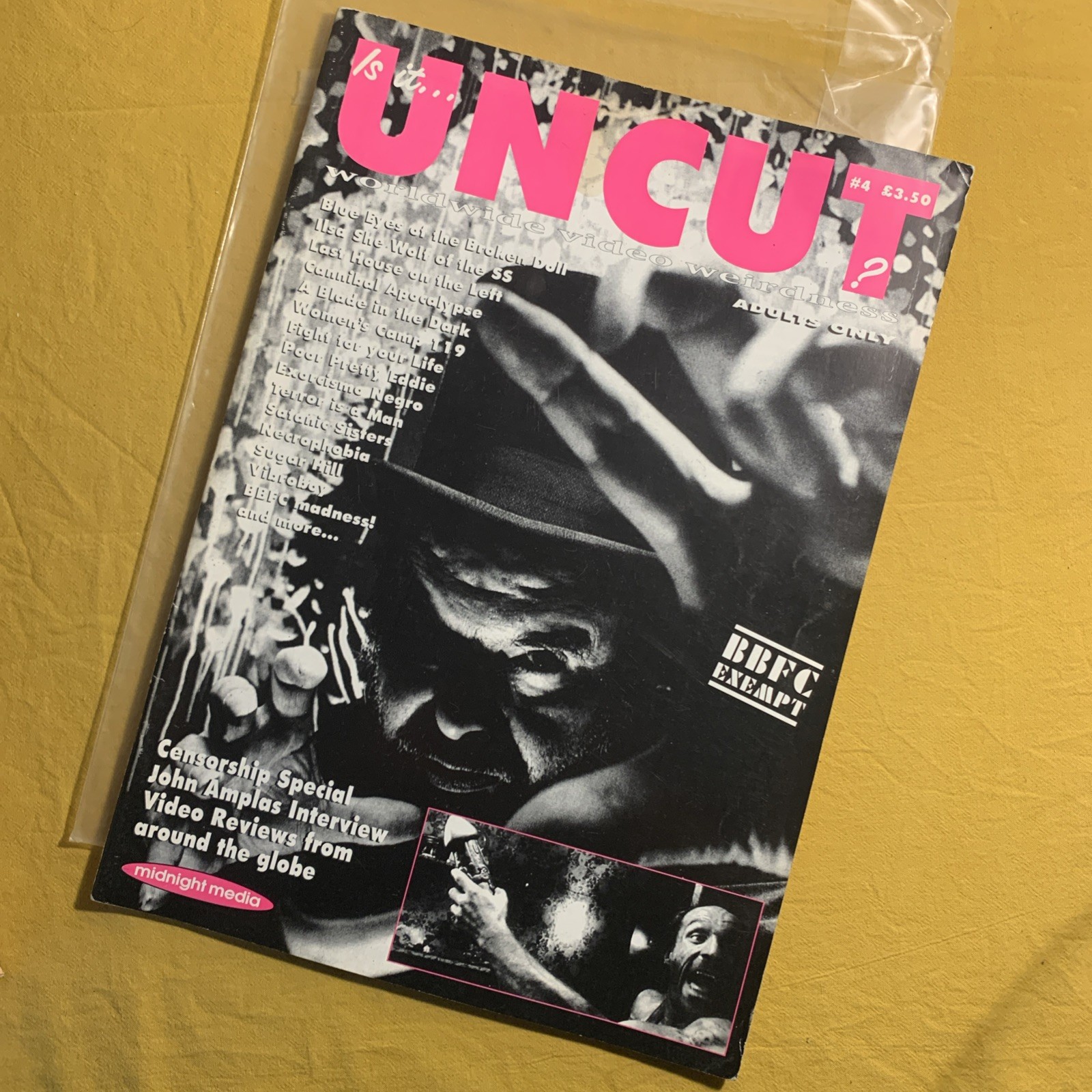 IS IT UNCUT? #4 MIDNIGHT MEDIA FILM MAGAZINE HORROR SLEAZE EPLOITATION CINEMA