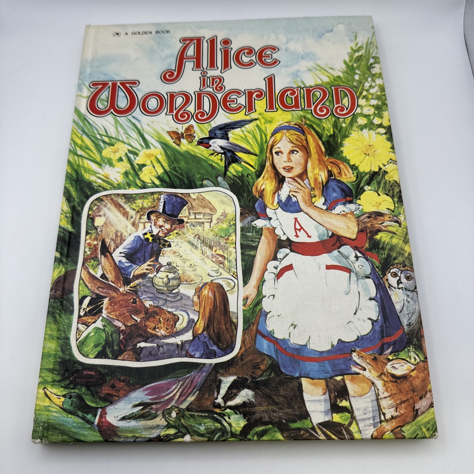 Vintage A Golden Book ~ LEWIS CARROLL’S ALICE IN WONDERLAND 1976