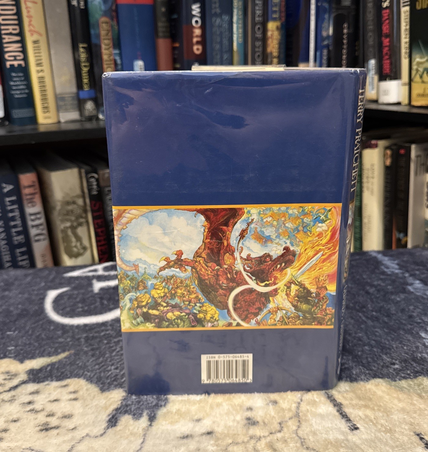 Guards! Guards! by Terry Pratchett (1997, Hardcover) Gollancz Reprint, VG, HCDJ