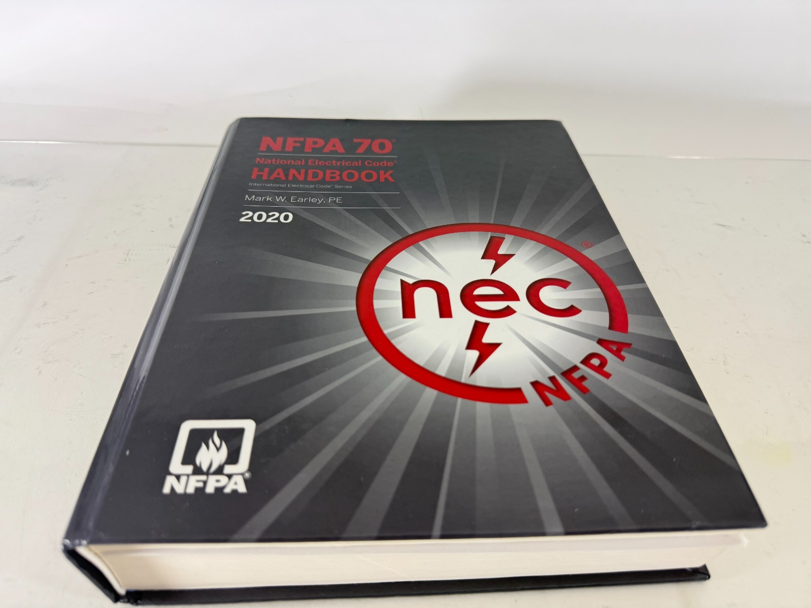 NFPA 70 National Electrical Code Handbook 2020 | Hardcover