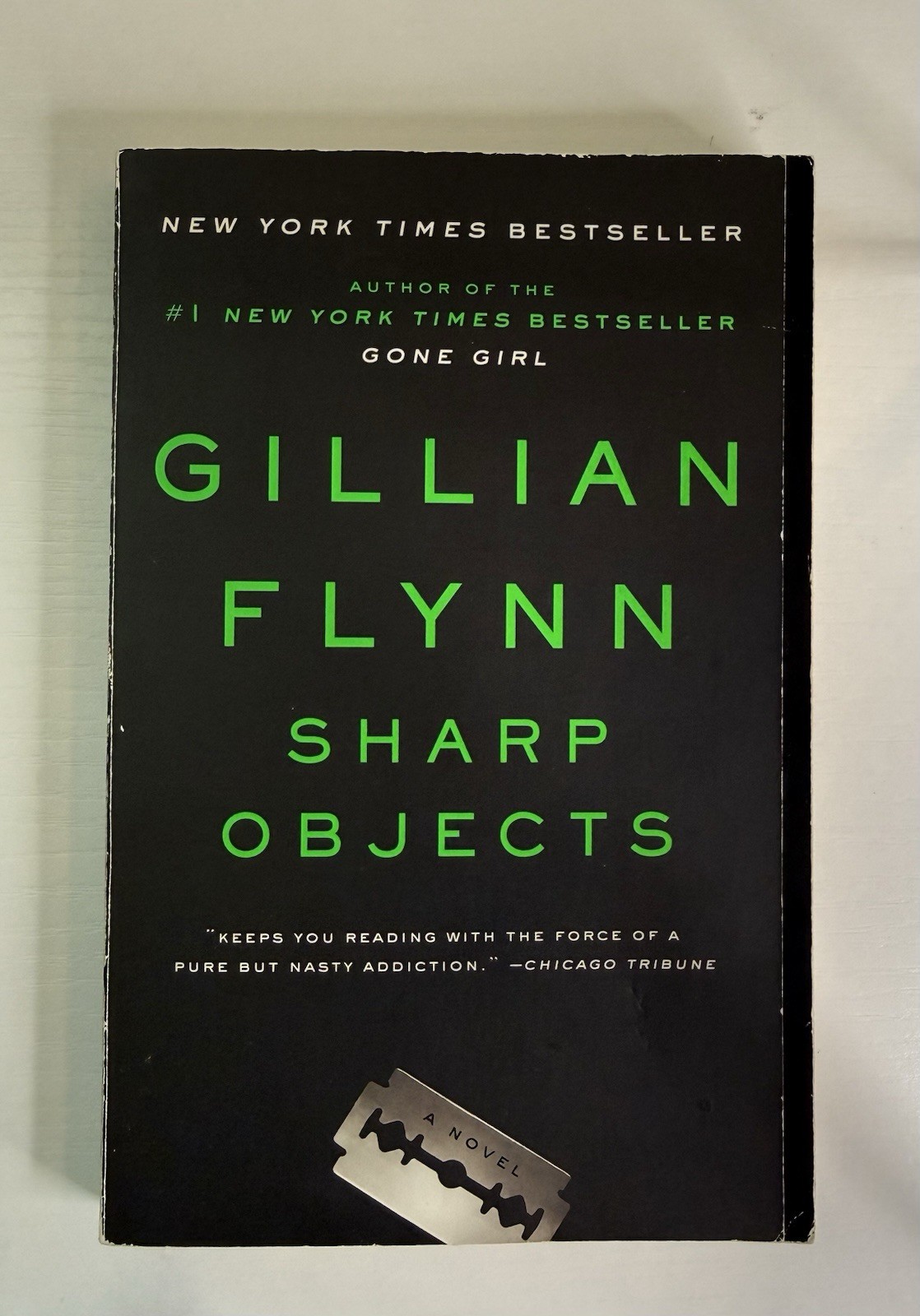 Gillian Flynn Sharp Objects Paperback Novel 2007 Broadway Books Thriller Mystery
