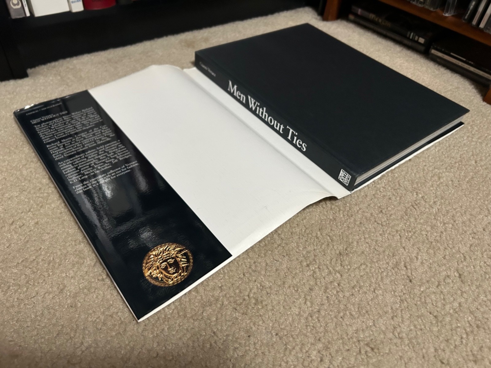 MEN WITHOUT TIES by Gianni Versace (1994, Hardcover) Fashion/Photo Art Book