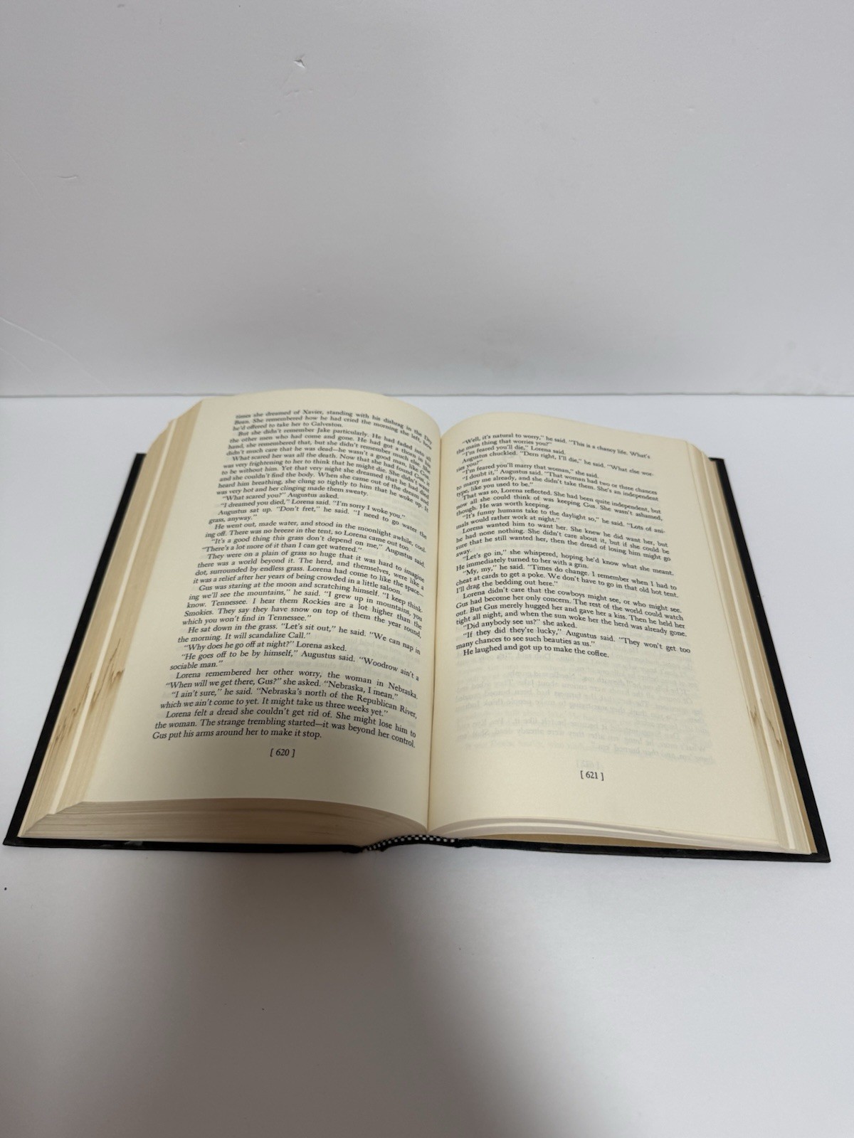 Lonesome Dove by Larry McMurtry. First Edition. (1985, Hardcover) Error