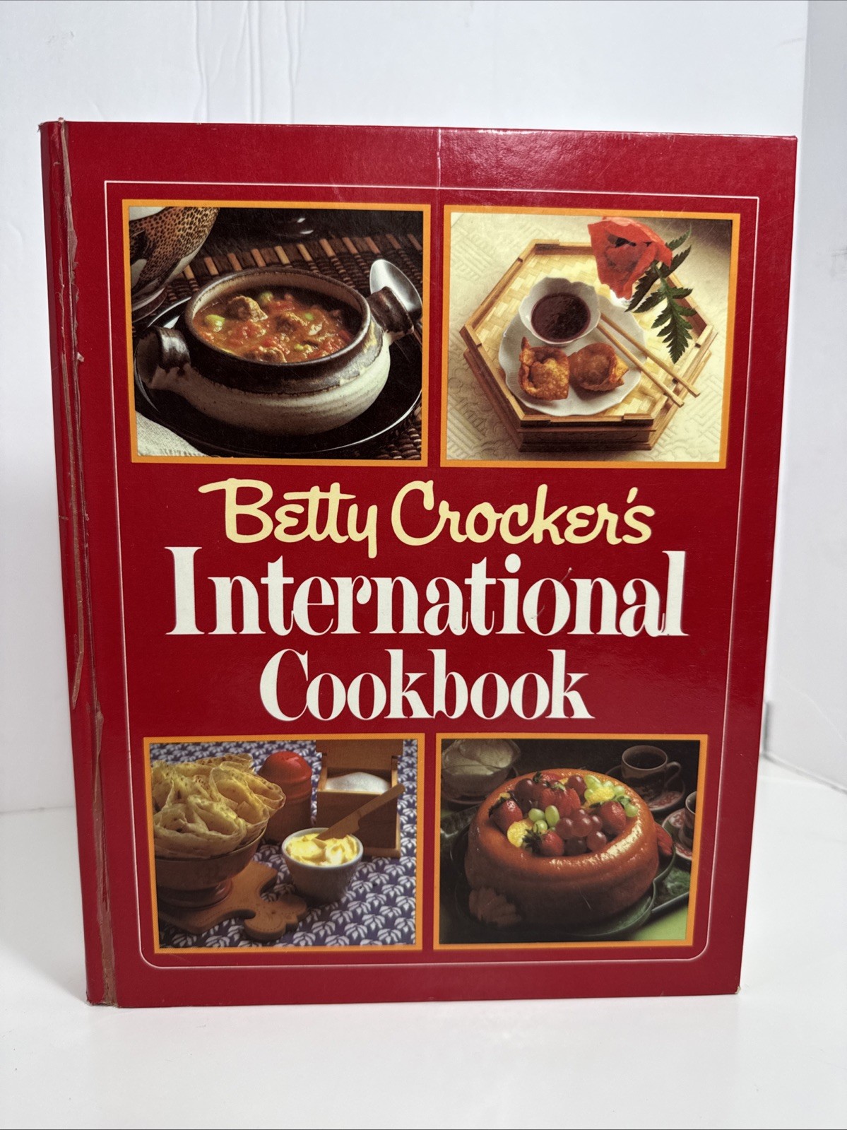 Betty Crocker’s International Cookbook 1980 First Edition 372 Page Hardcover