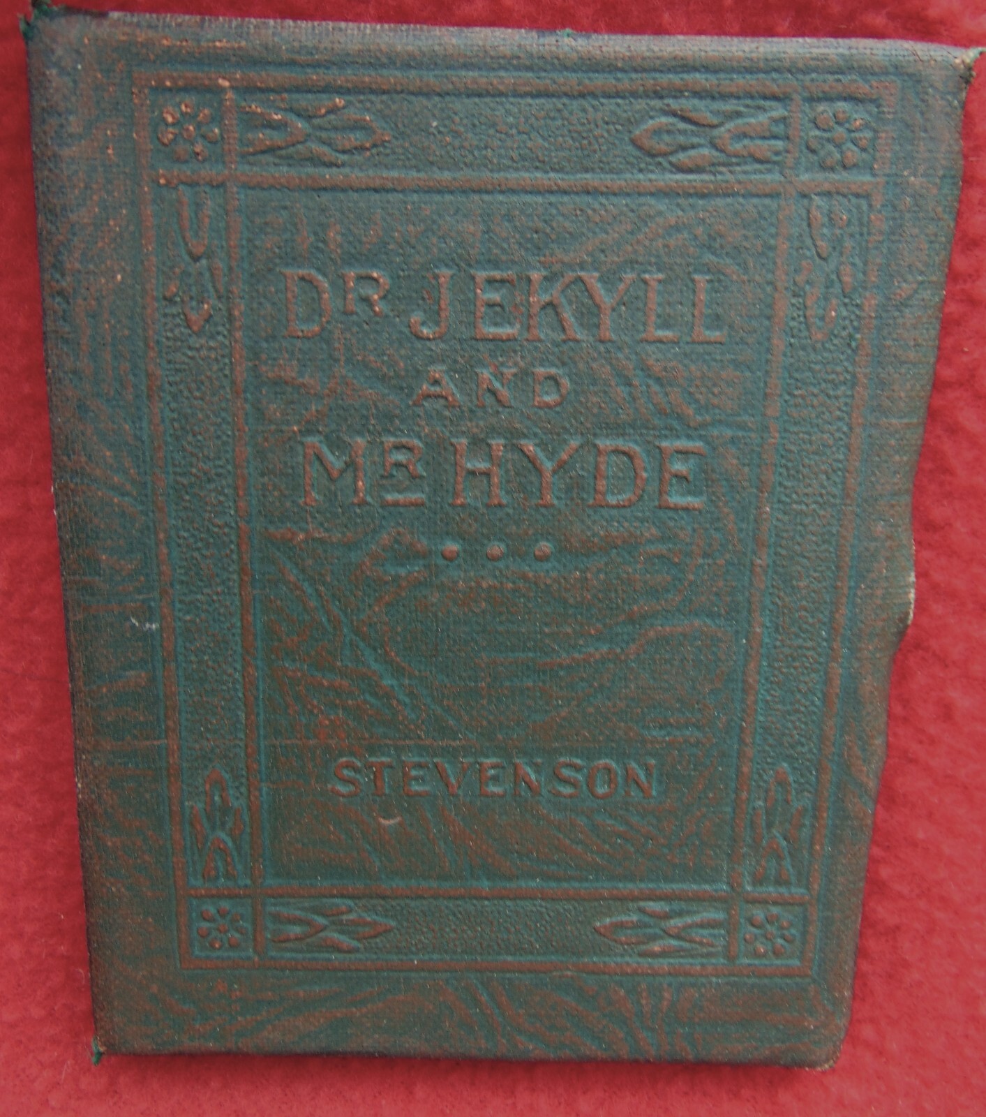 RARE ANTIQUE LITTLE LEATHER LIBRARY~ “JEKYLL & HYDE”~ 1916-1918 ~ 3” x 4″~120 PG