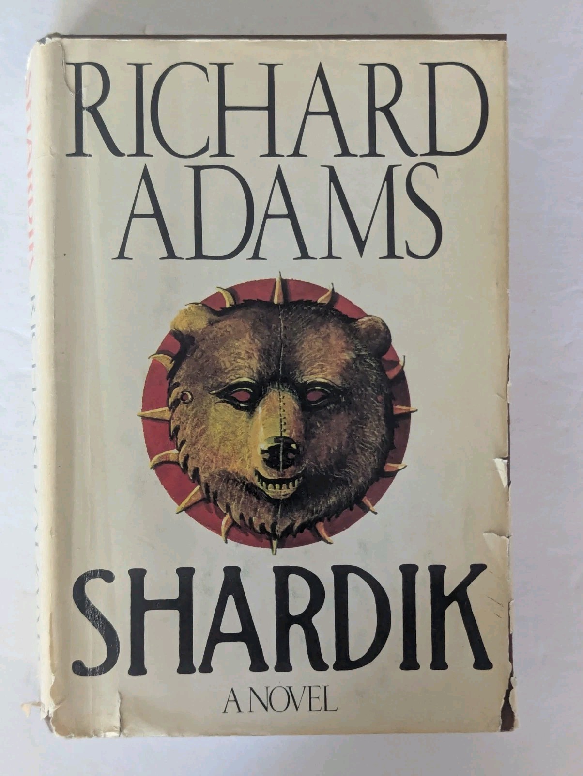 Shardik – Richard Adams 1974 HCDJ BCE Stephen King Dark Tower Universe Fantasy